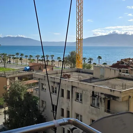 Me Qera Lungomare Dejvid By The Sea Apartment *